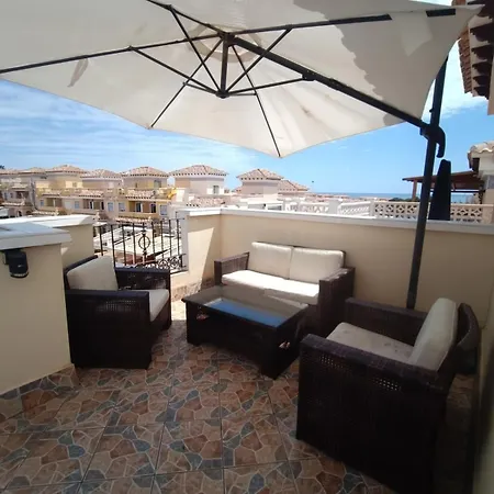 Pmt03 - Charming Townhouse 3br With Communal Pool アパート